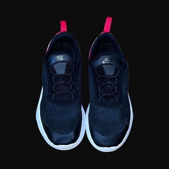 Youth Grade School Nike Air Max Motion 2 Red Black Running Sneaker Shoe Size 3 - Picture 2 of 8